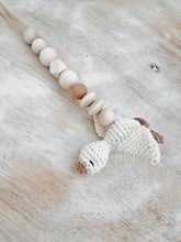 Lade das Bild in den Galerie-Viewer, Babyschalenanhänger Gans powder rose