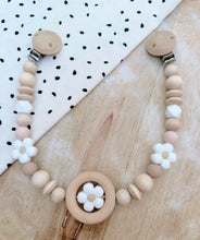 Lade das Bild in den Galerie-Viewer, Kinderwagenkette Powder Rose