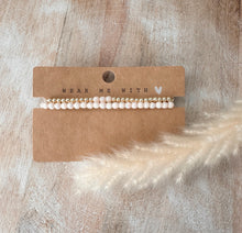 Lade das Bild in den Galerie-Viewer, 2er Armbandset Naturstein ivory cream & gold