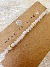 Lade das Bild in den Galerie-Viewer, Armband Naturstein apricot bali