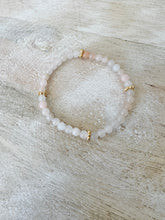 Lade das Bild in den Galerie-Viewer, Armband Naturstein apricot bali