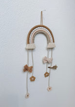 Lade das Bild in den Galerie-Viewer, Haarspangenhalter flowers & dots