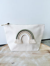 Lade das Bild in den Galerie-Viewer, Kulturbeutel olive klein