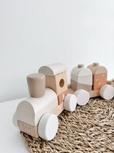 Lade das Bild in den Galerie-Viewer, Eisenbahn – Nougat