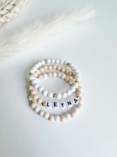 Lade das Bild in den Galerie-Viewer, 3er Set Armband crème & beige