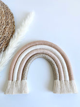 Lade das Bild in den Galerie-Viewer, Makramee Regenbogen powder