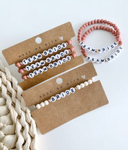 Lade das Bild in den Galerie-Viewer, Armband Bride & Team Bride