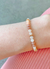 Lade das Bild in den Galerie-Viewer, Armband Naturstein taupe mix bali